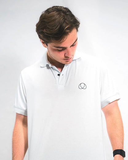 polo blanco game day con diseño elegante para ropa deportiva tenis